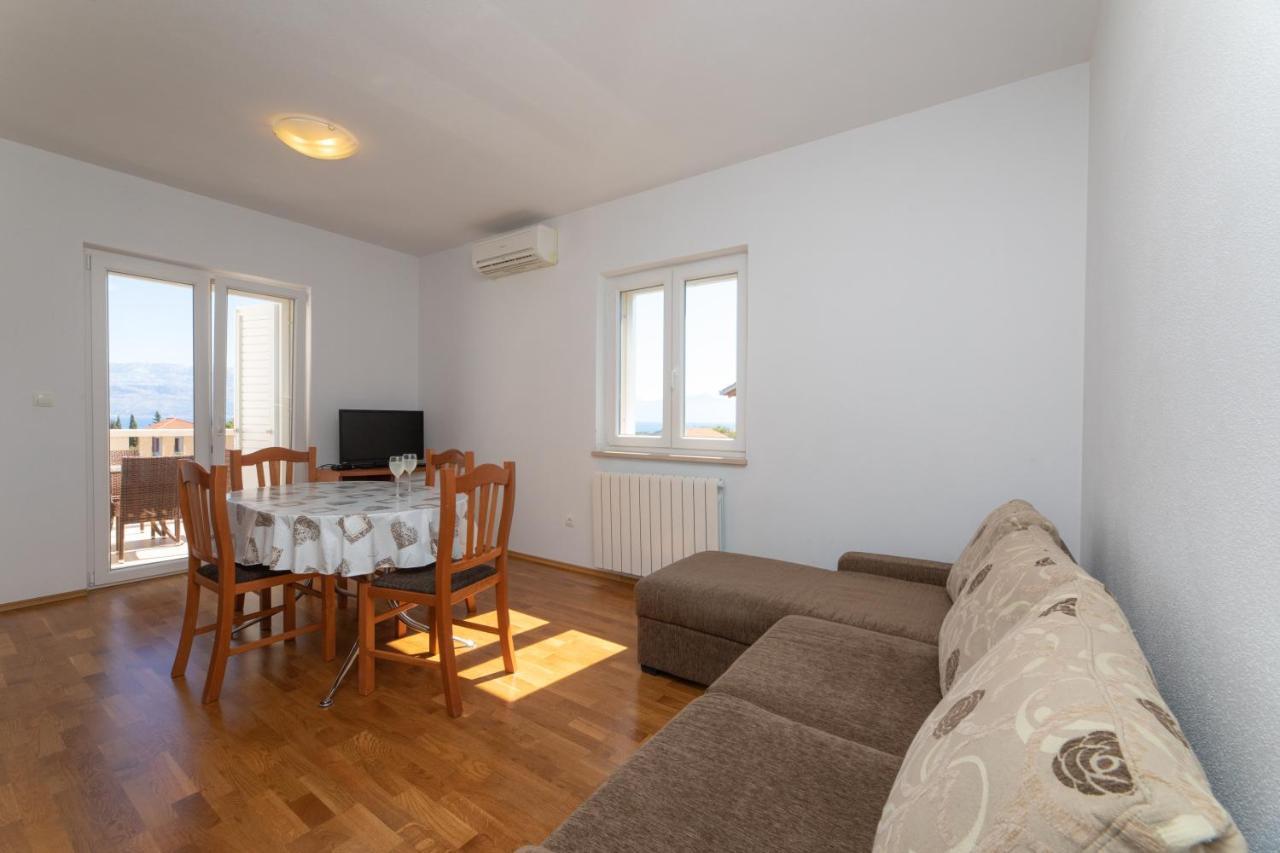 Apartments Ella Супетар Екстер'єр фото