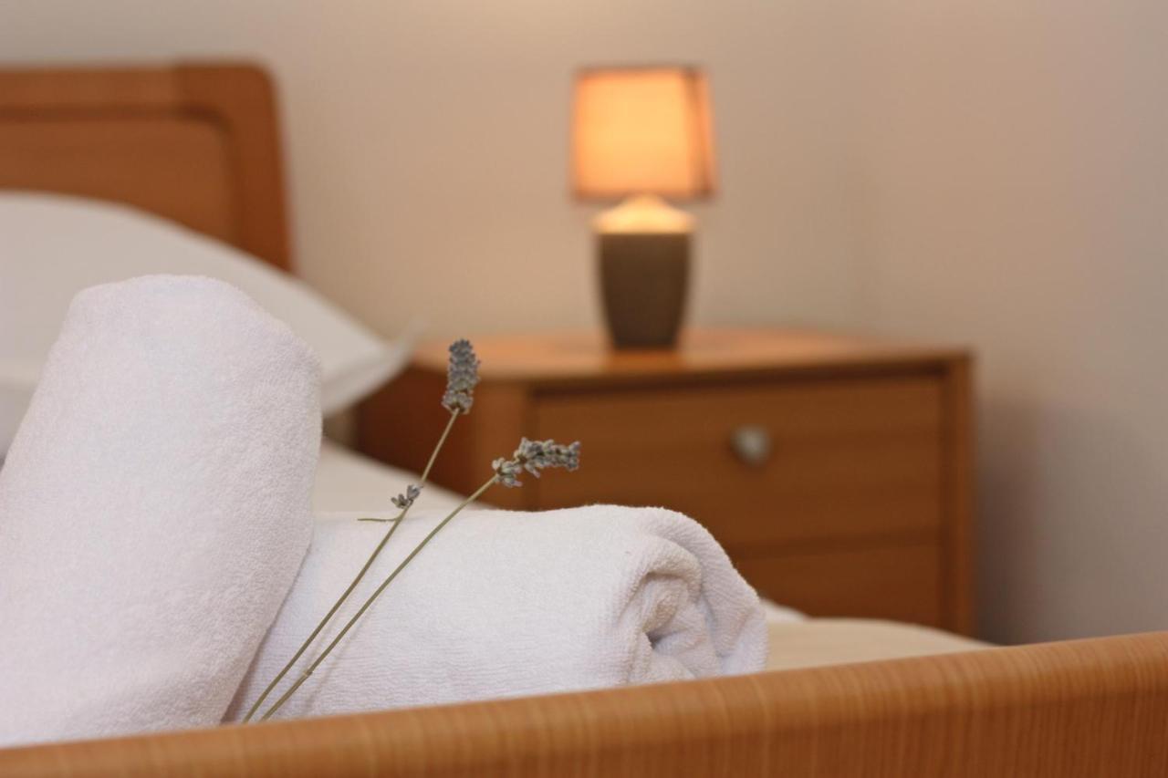 Apartments Ella Супетар Екстер'єр фото