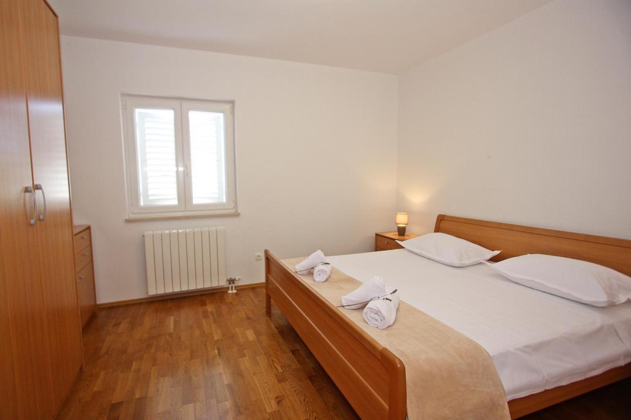 Apartments Ella Супетар Екстер'єр фото