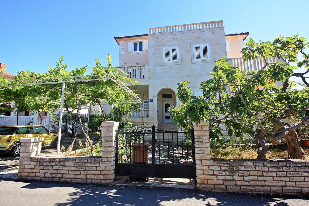 Apartments Ella Супетар Екстер'єр фото