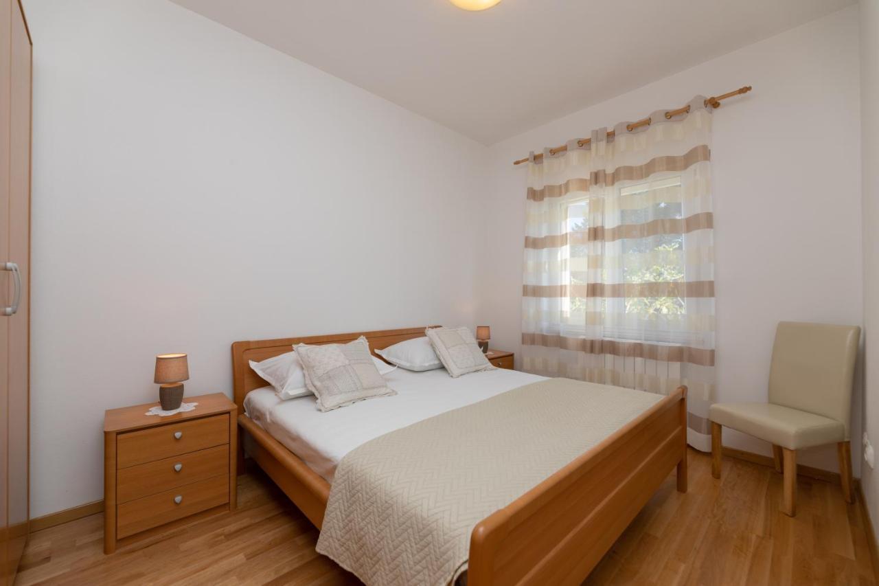 Apartments Ella Супетар Екстер'єр фото