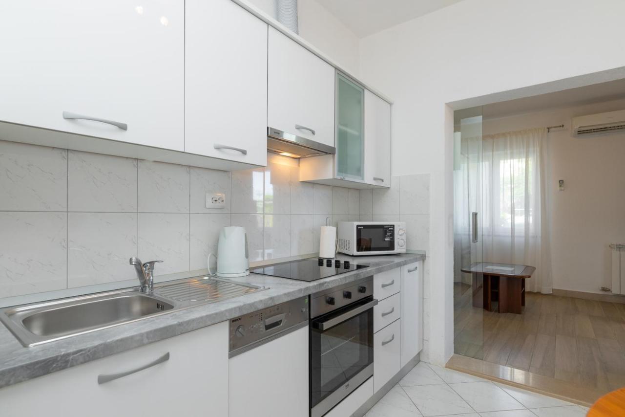 Apartments Ella Супетар Екстер'єр фото