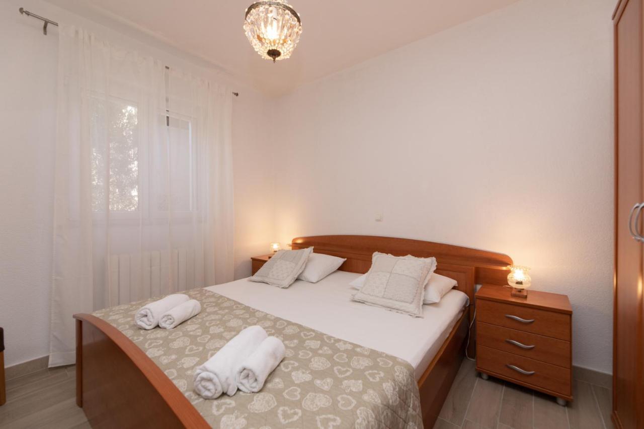 Apartments Ella Супетар Екстер'єр фото