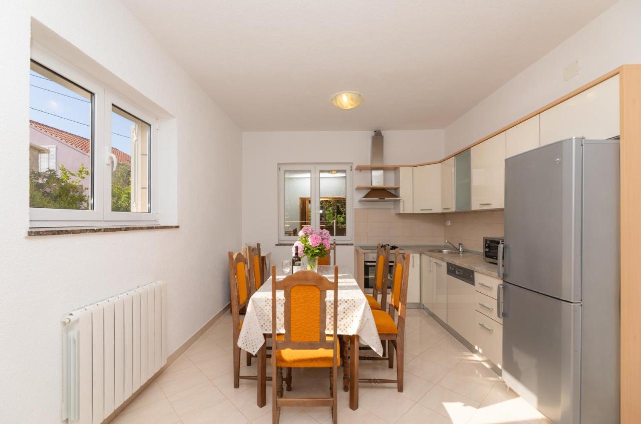 Apartments Ella Супетар Екстер'єр фото