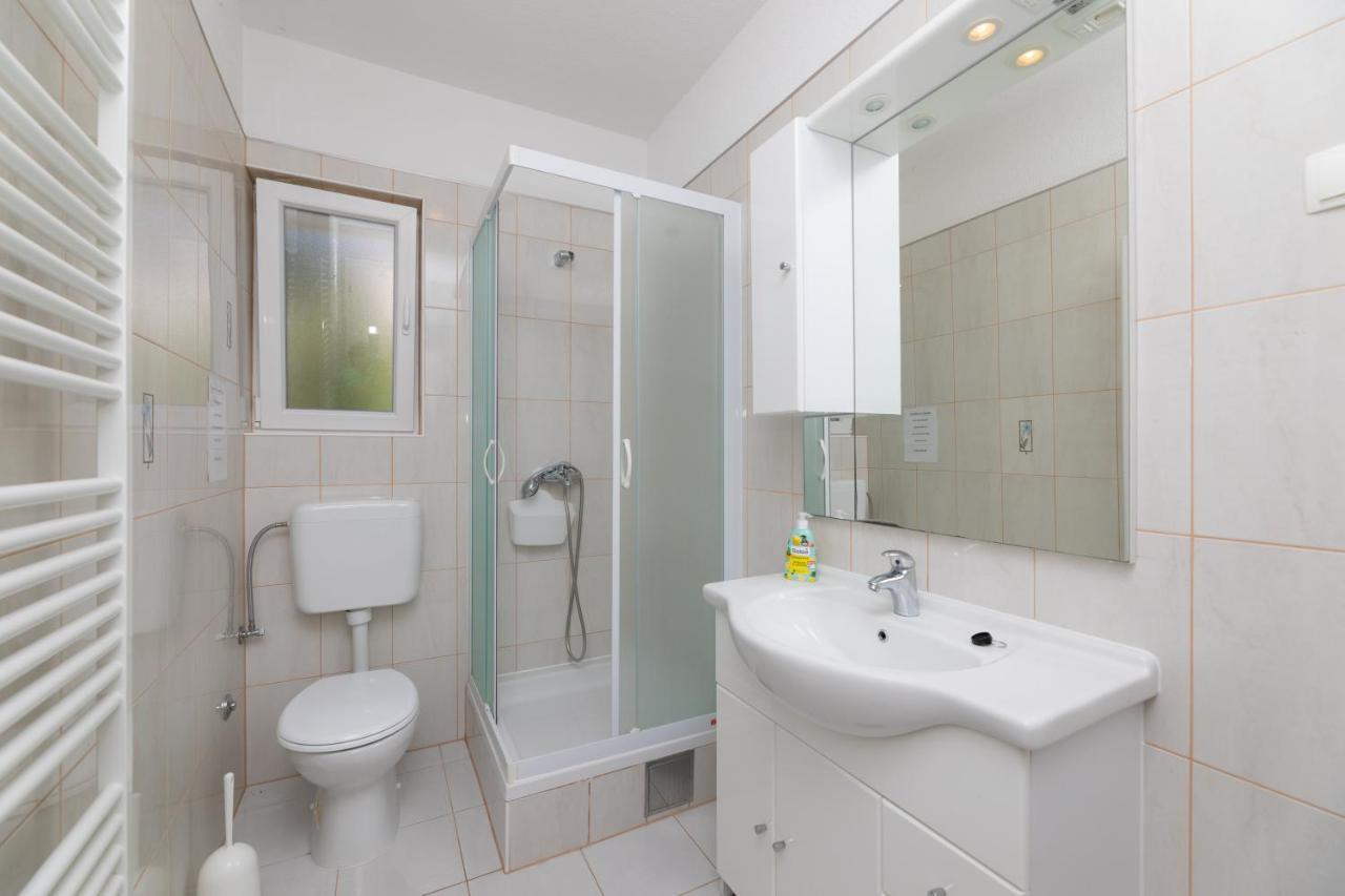 Apartments Ella Супетар Екстер'єр фото