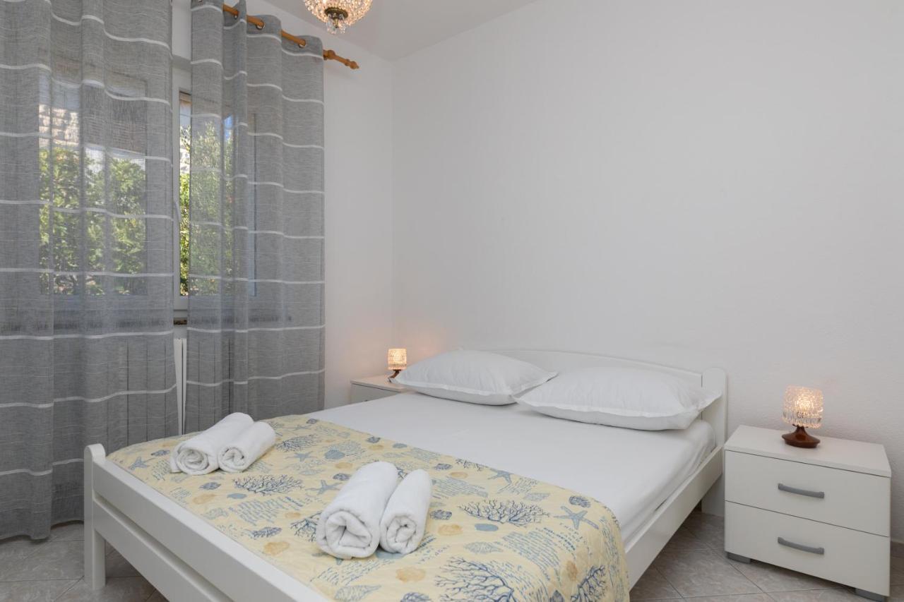 Apartments Ella Супетар Екстер'єр фото