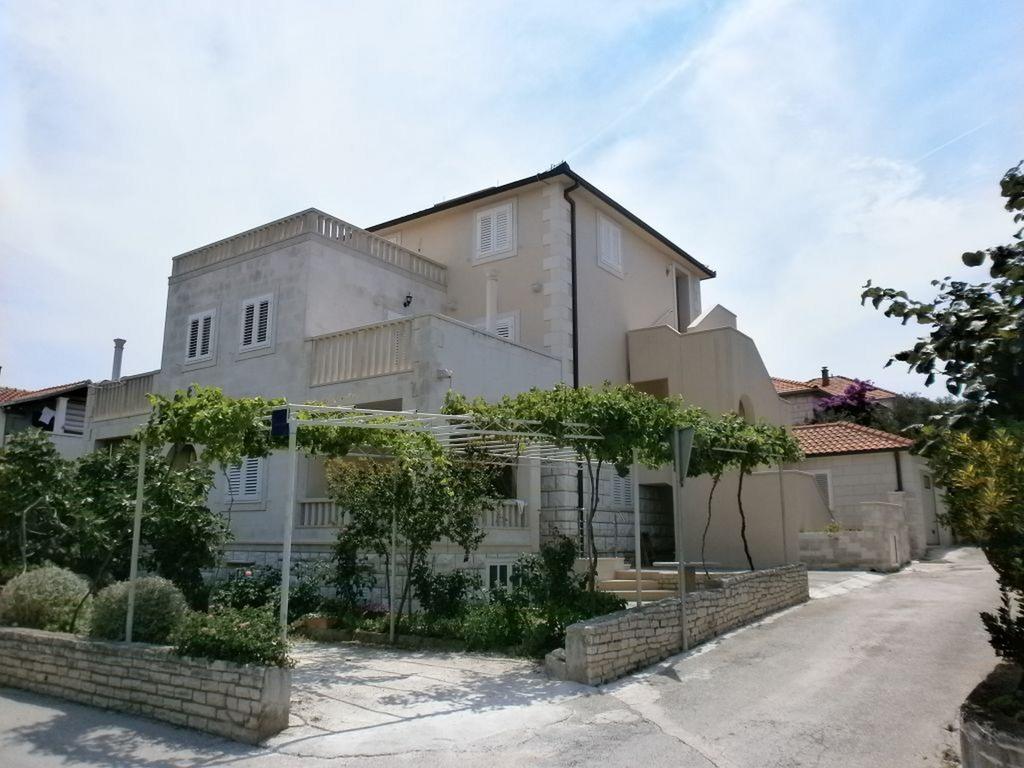 Apartments Ella Супетар Екстер'єр фото